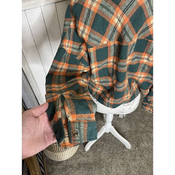Mila And Tiff Cropped Plaid Flannel Shacket Button Down Long Sleeve Large - Picture 3 of 7